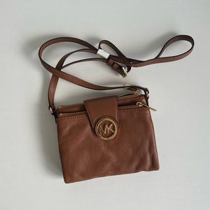 MICHAEL KORS CROSSBODY